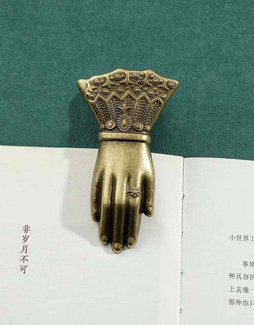 Load image into Gallery viewer, 1Pc Vintage Metal Bookmarks Bronze Lucky Hand Book Clip
